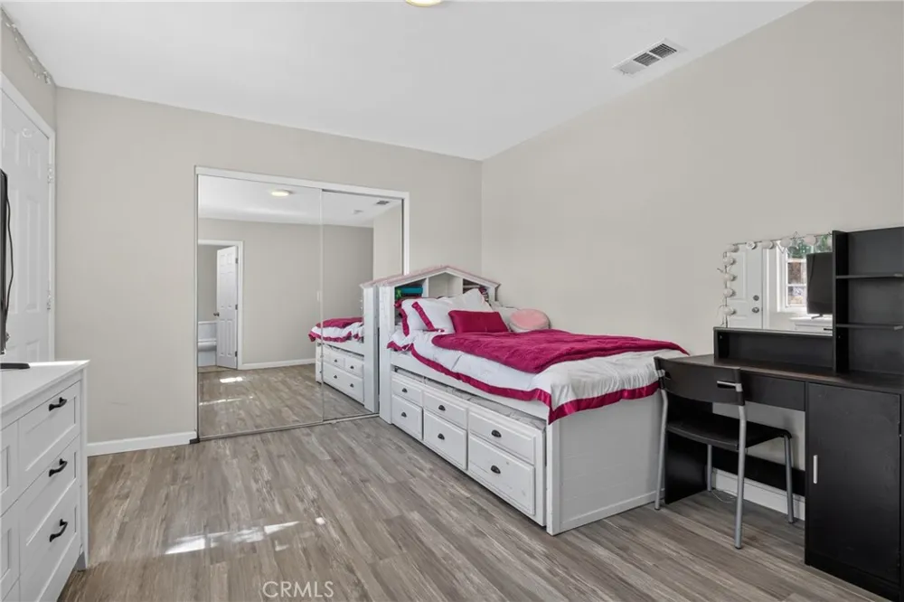 40196 177TH STREET E Palmdale, CA 93591