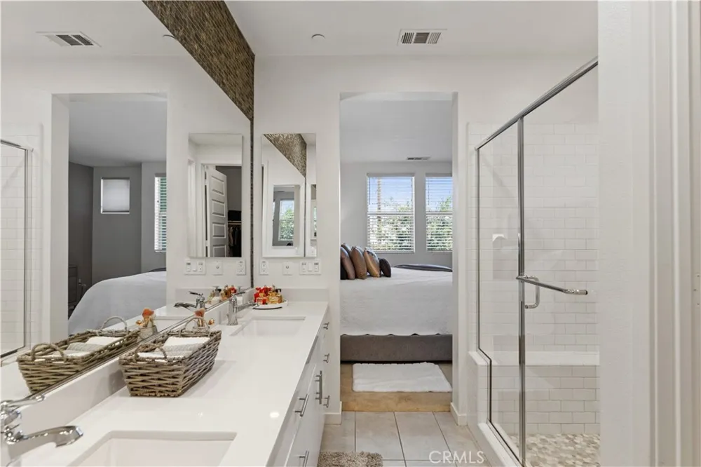 19547 Cardigan Northridge, CA 91324