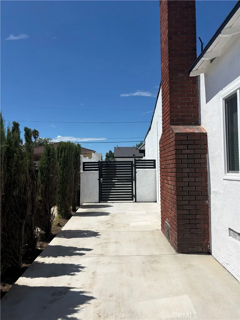 7937 Cleon Sun Valley, CA 91352
