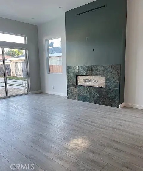 22520 Clarendon Woodland Hills, CA 91367