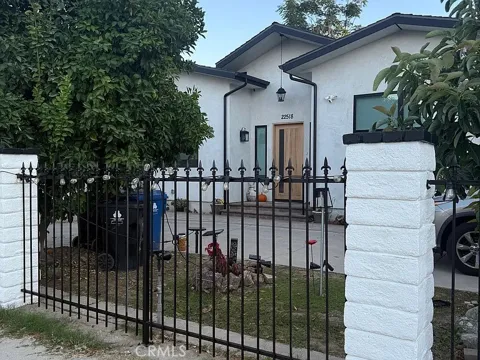 22520 Clarendon