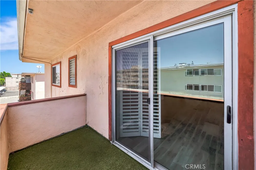 5349 Newcastle #56 Encino, CA 91316
