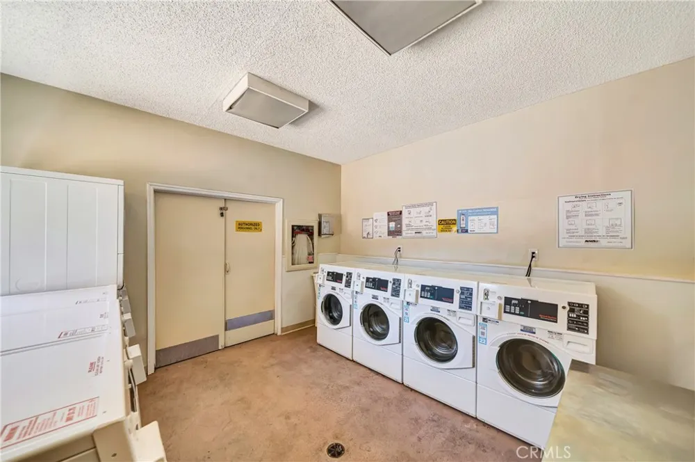 5349 Newcastle #56 Encino, CA 91316