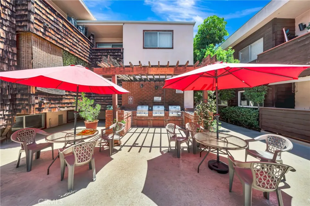 5349 Newcastle #56 Encino, CA 91316