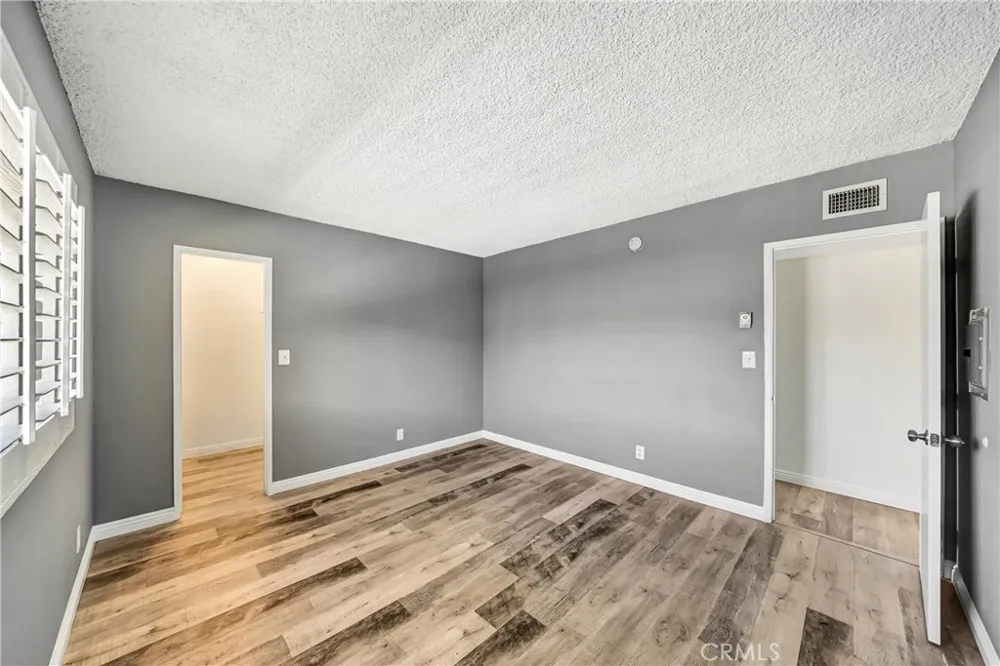 5349 Newcastle #56 Encino, CA 91316