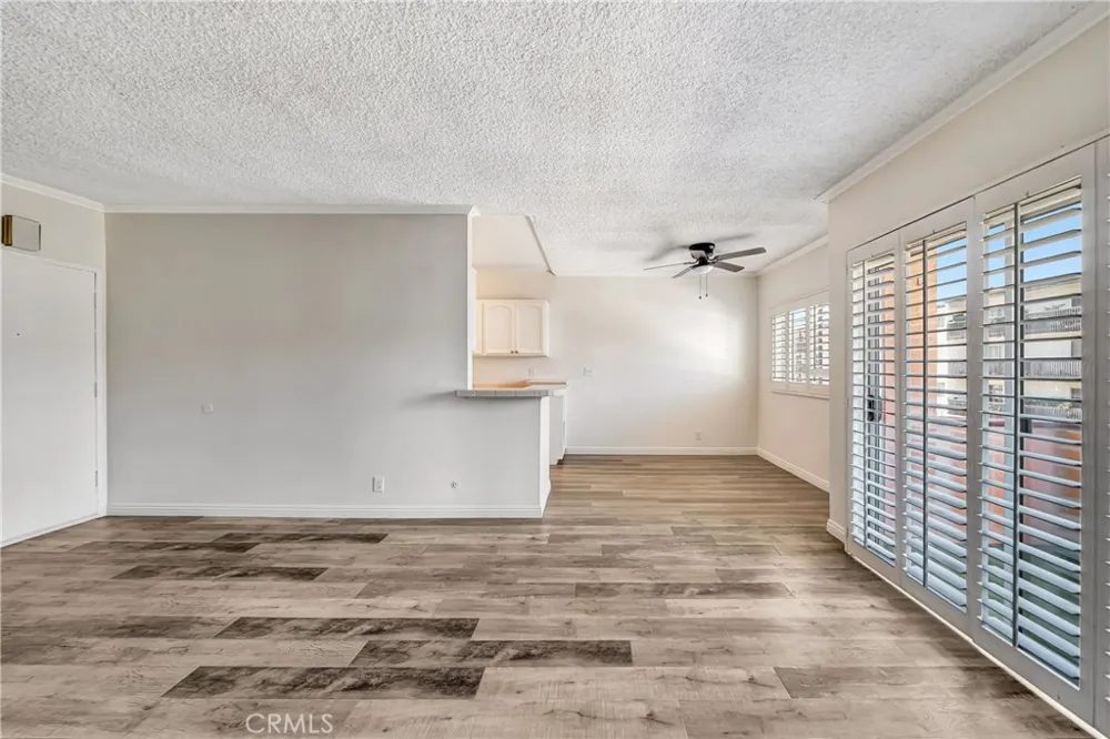 5349 Newcastle #56 Encino, CA 91316