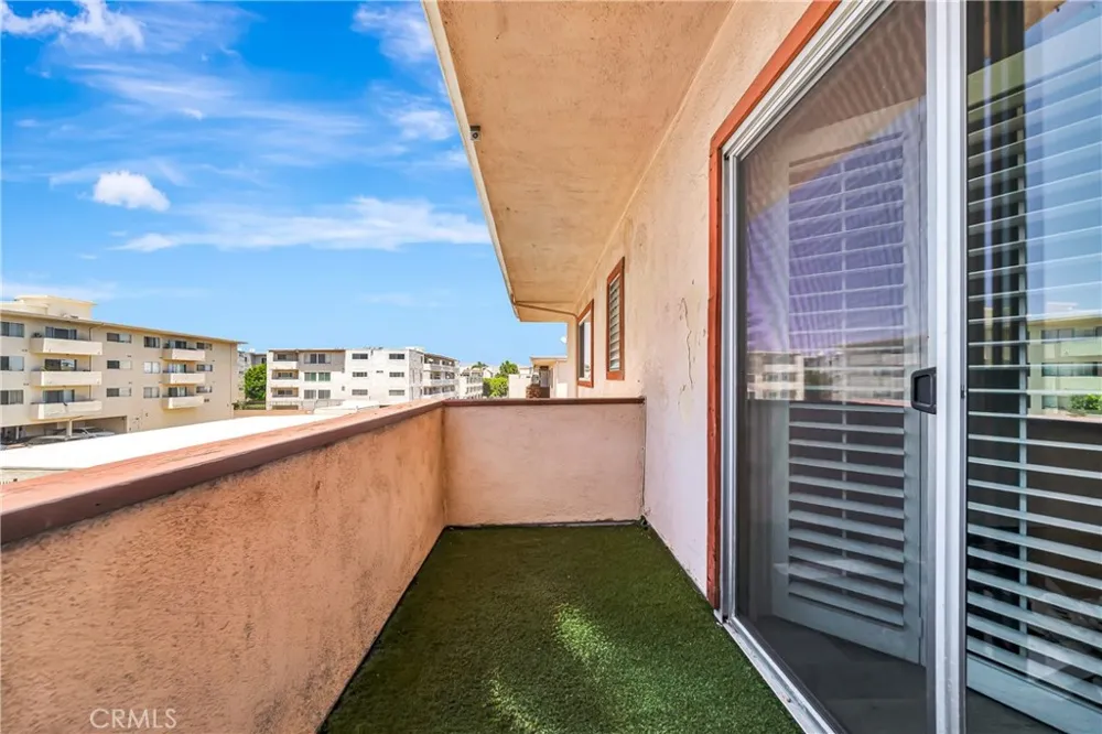 5349 Newcastle #56 Encino, CA 91316