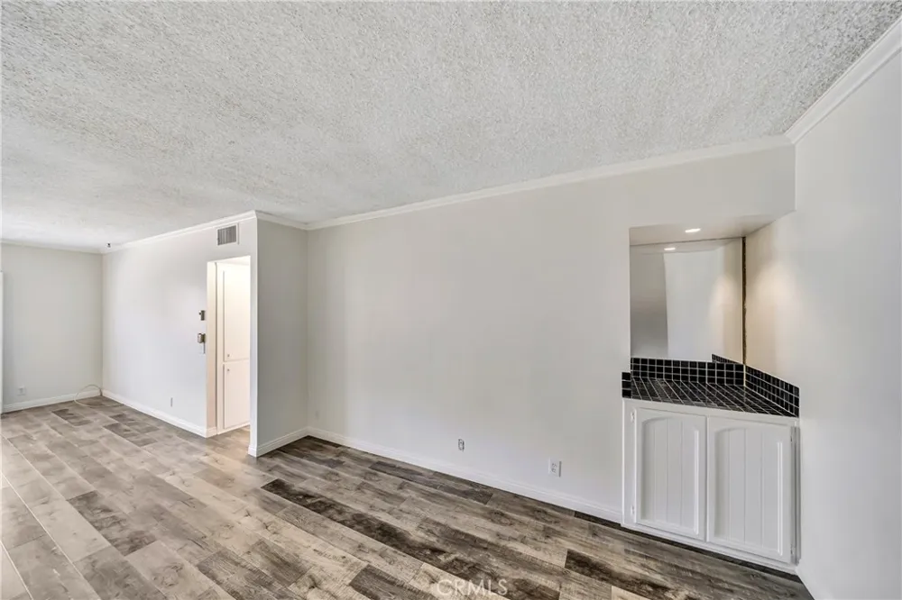 5349 Newcastle #56 Encino, CA 91316