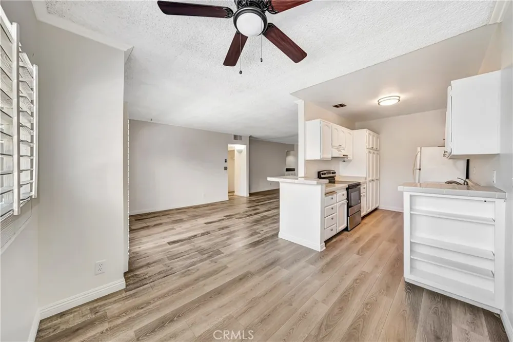 5349 Newcastle #56 Encino, CA 91316