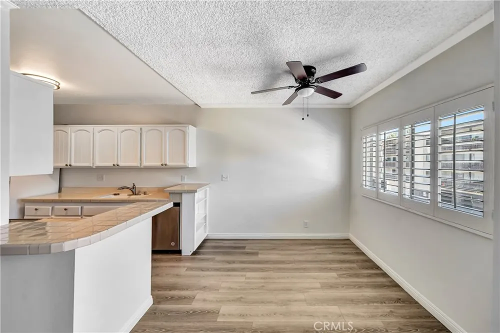 5349 Newcastle #56 Encino, CA 91316