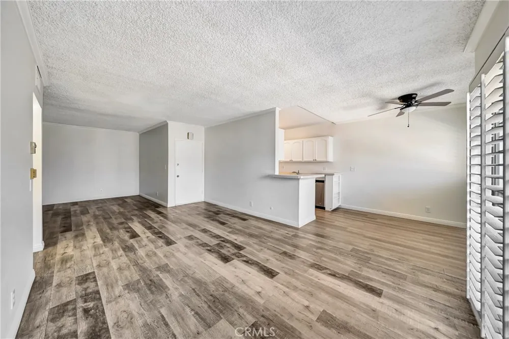 5349 Newcastle #56 Encino, CA 91316