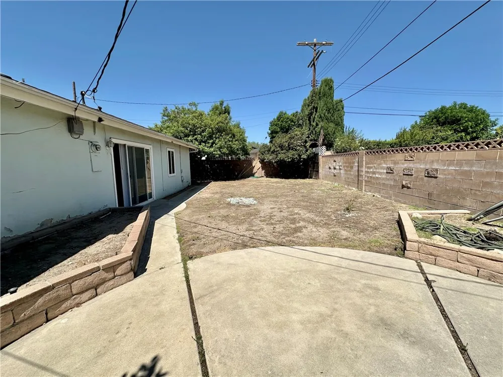 20355 Itasca Street Chatsworth, CA 91311