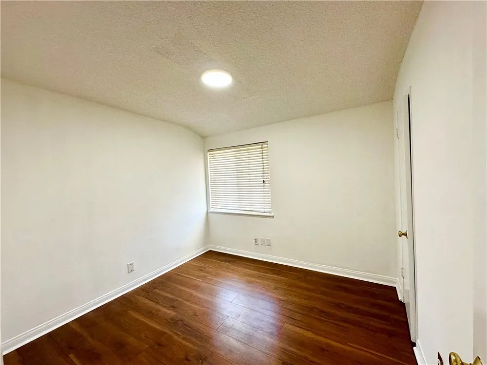 20355 Itasca Street Chatsworth, CA 91311