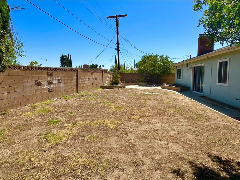 20355 Itasca Street Chatsworth, CA 91311