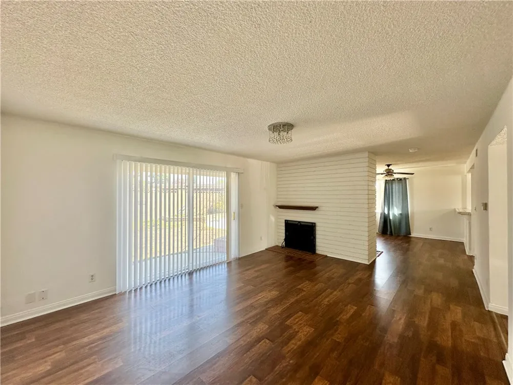 20355 Itasca Street Chatsworth, CA 91311