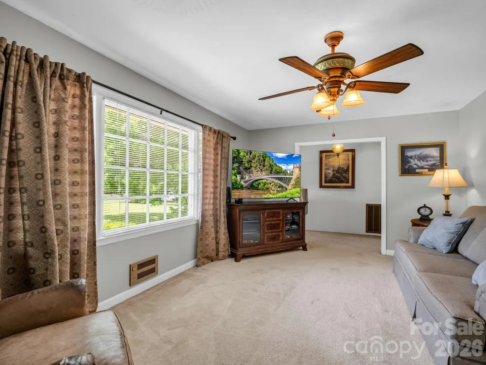 72 McEntire Road Tryon, NC 28782