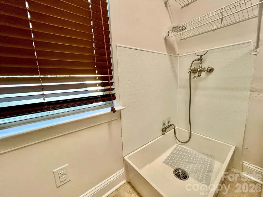 4809 Antioch Church Road Matthews, NC 28104
