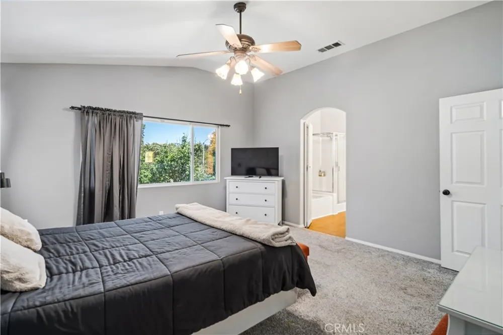 32208 Big Oak Castaic, CA 91384