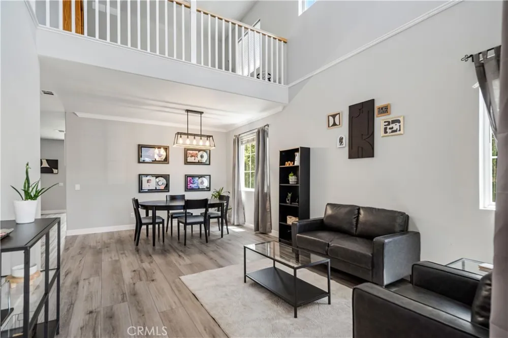 32208 Big Oak Castaic, CA 91384