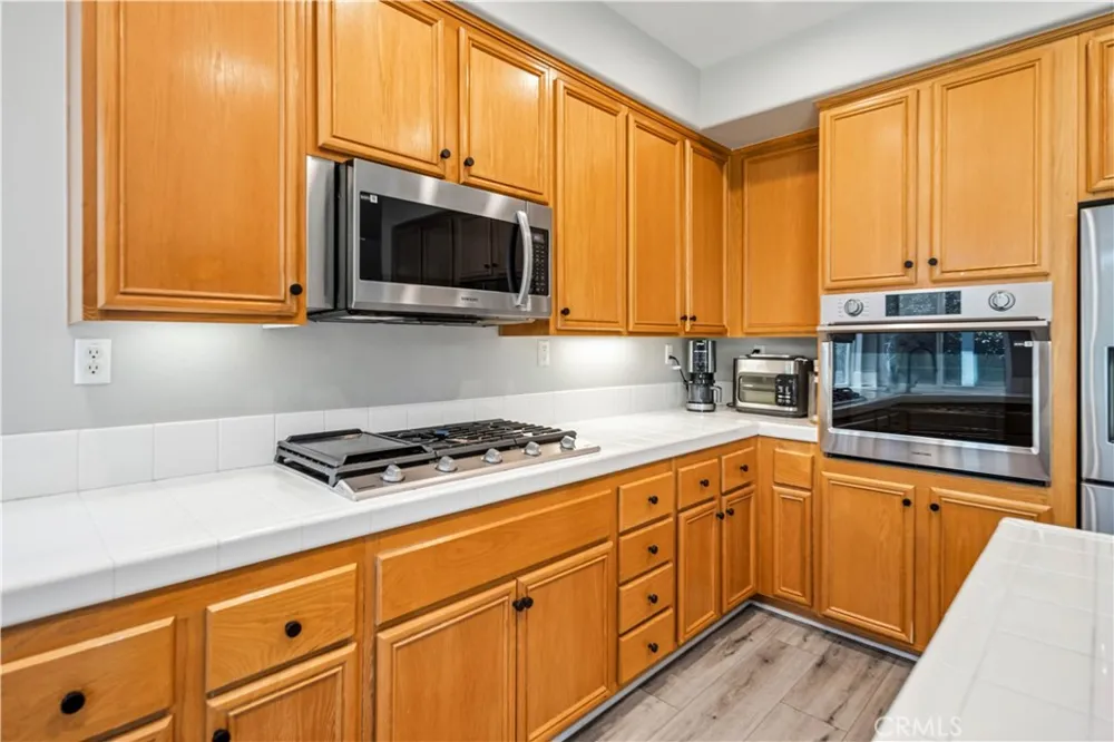 32208 Big Oak Castaic, CA 91384