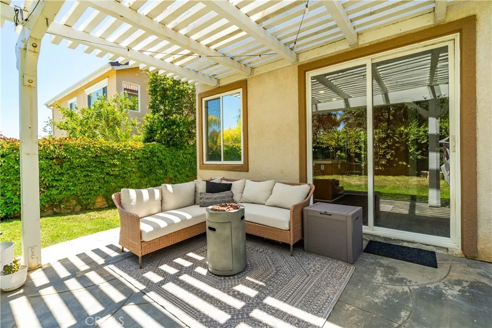 32208 Big Oak Castaic, CA 91384