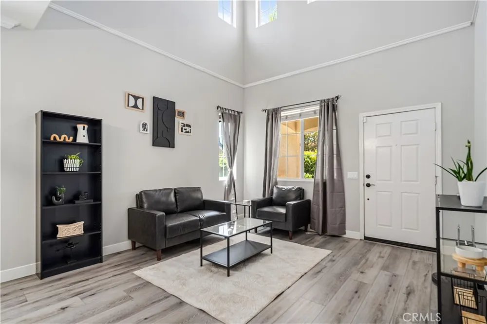 32208 Big Oak Castaic, CA 91384