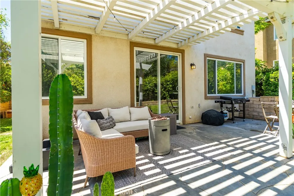 32208 Big Oak Castaic, CA 91384