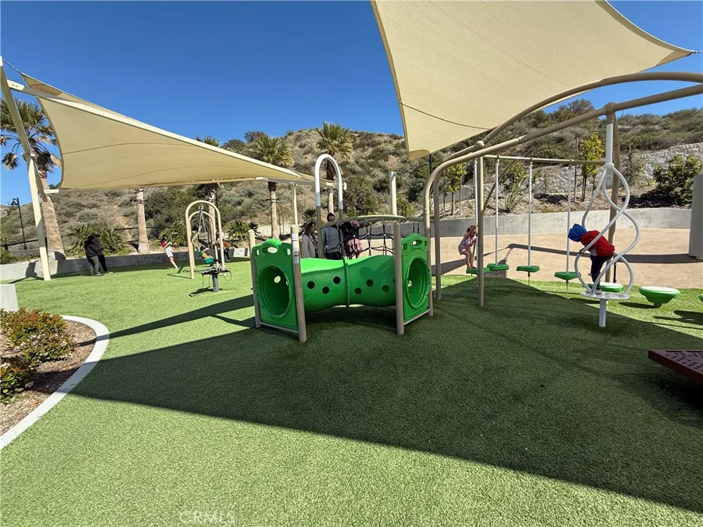 19608 Shadow Glen Circle Northridge, CA 91326