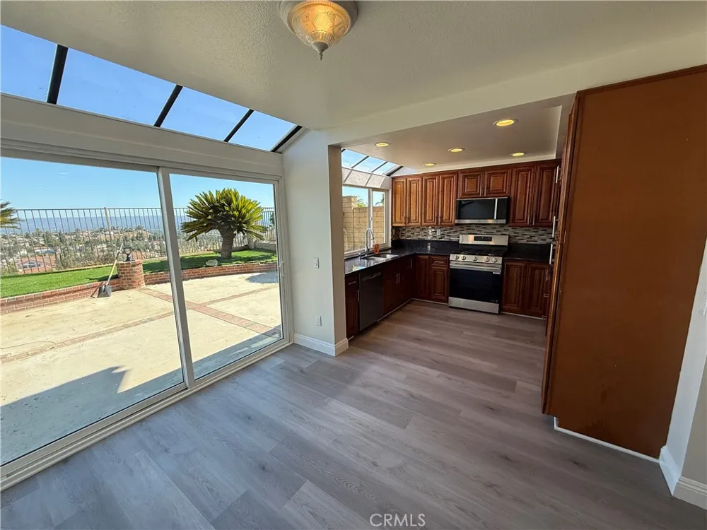 19608 Shadow Glen Circle Northridge, CA 91326