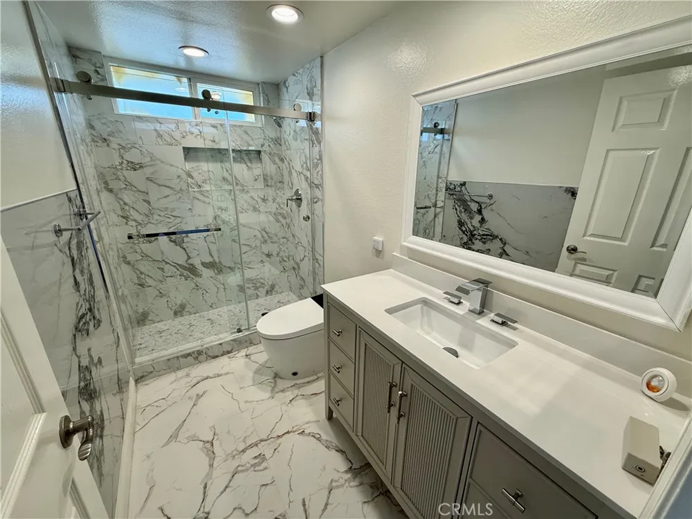 19608 Shadow Glen Circle Northridge, CA 91326