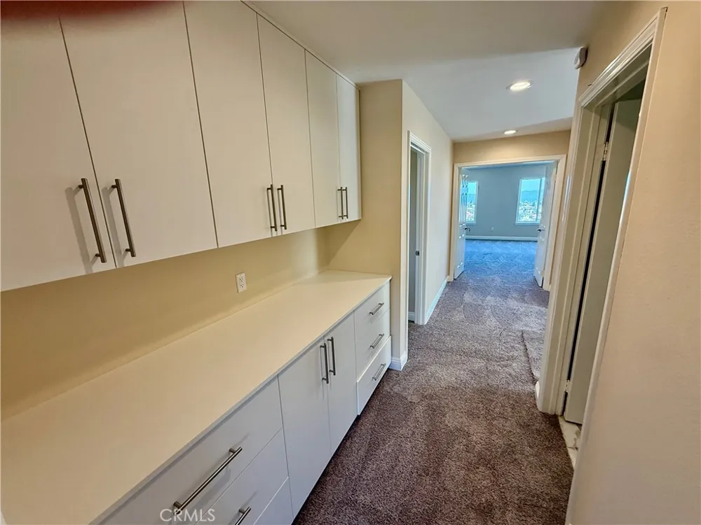 19608 Shadow Glen Circle Northridge, CA 91326