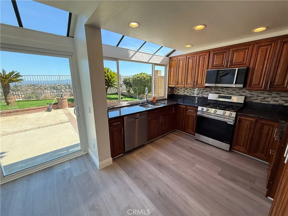 19608 Shadow Glen Circle Northridge, CA 91326