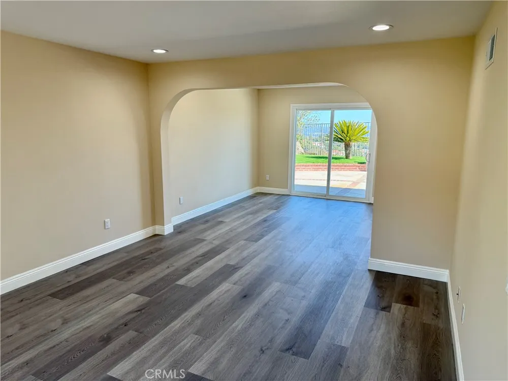 19608 Shadow Glen Circle Northridge, CA 91326