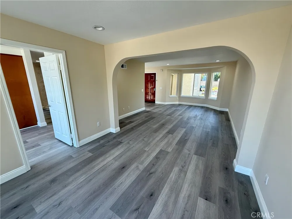 19608 Shadow Glen Circle Northridge, CA 91326
