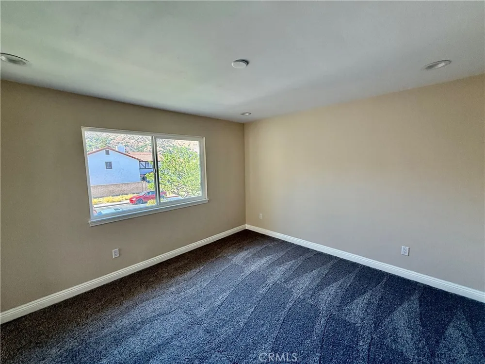 19608 Shadow Glen Circle Northridge, CA 91326