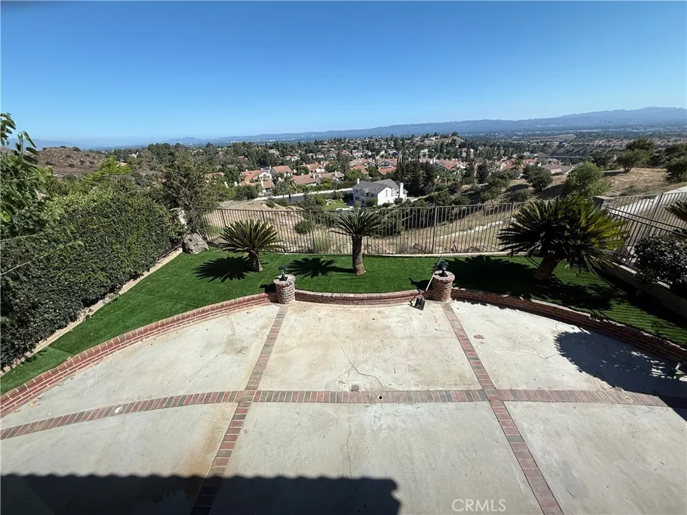 19608 Shadow Glen Circle Northridge, CA 91326