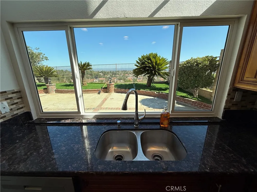 19608 Shadow Glen Circle Northridge, CA 91326