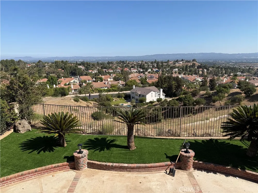 19608 Shadow Glen Circle Northridge, CA 91326
