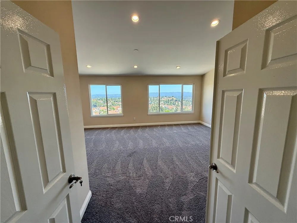 19608 Shadow Glen Circle Northridge, CA 91326