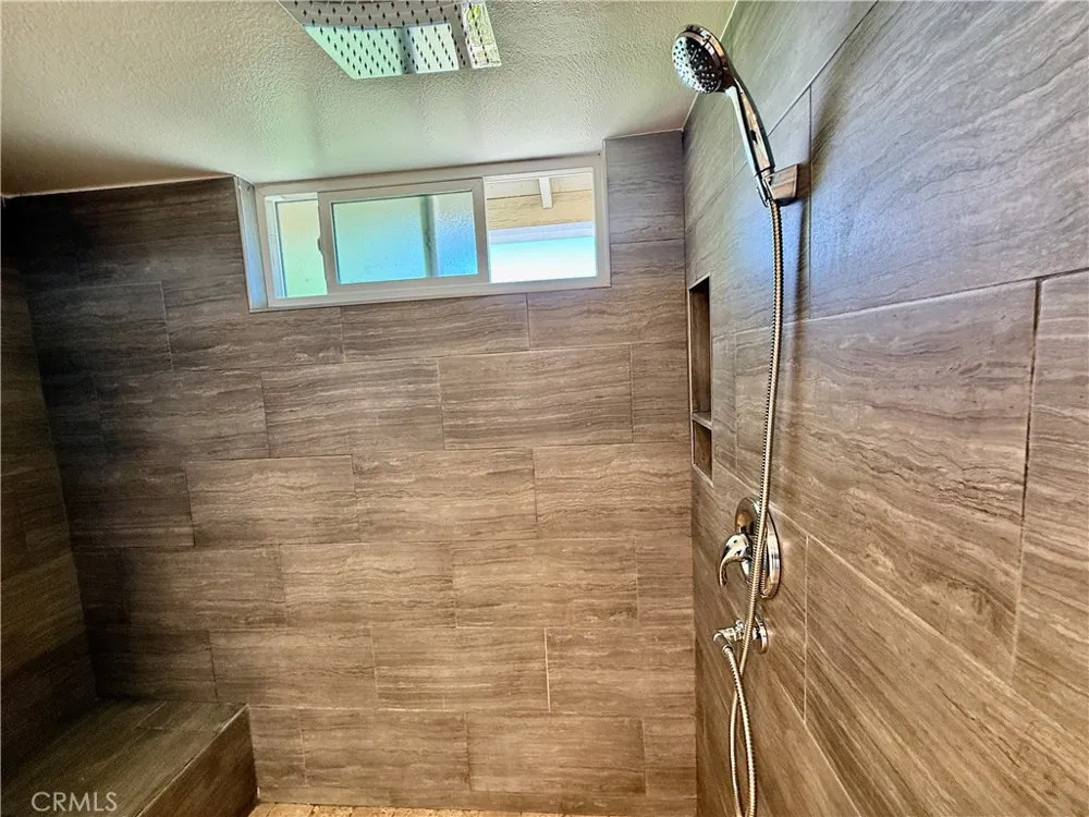 19608 Shadow Glen Circle Northridge, CA 91326