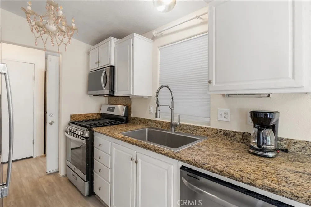 4201 Topanga Canyon #63 Woodland Hills, CA 91364