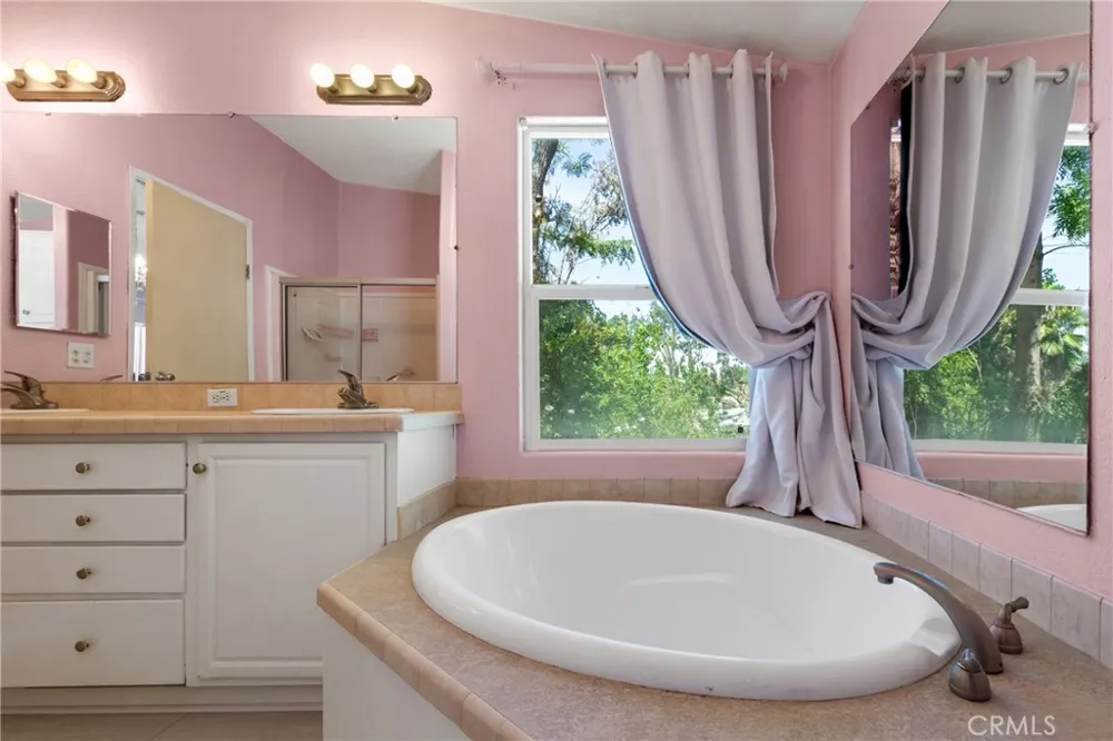 4201 Topanga Canyon #63 Woodland Hills, CA 91364