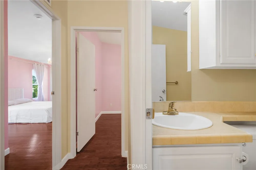 4201 Topanga Canyon #63 Woodland Hills, CA 91364