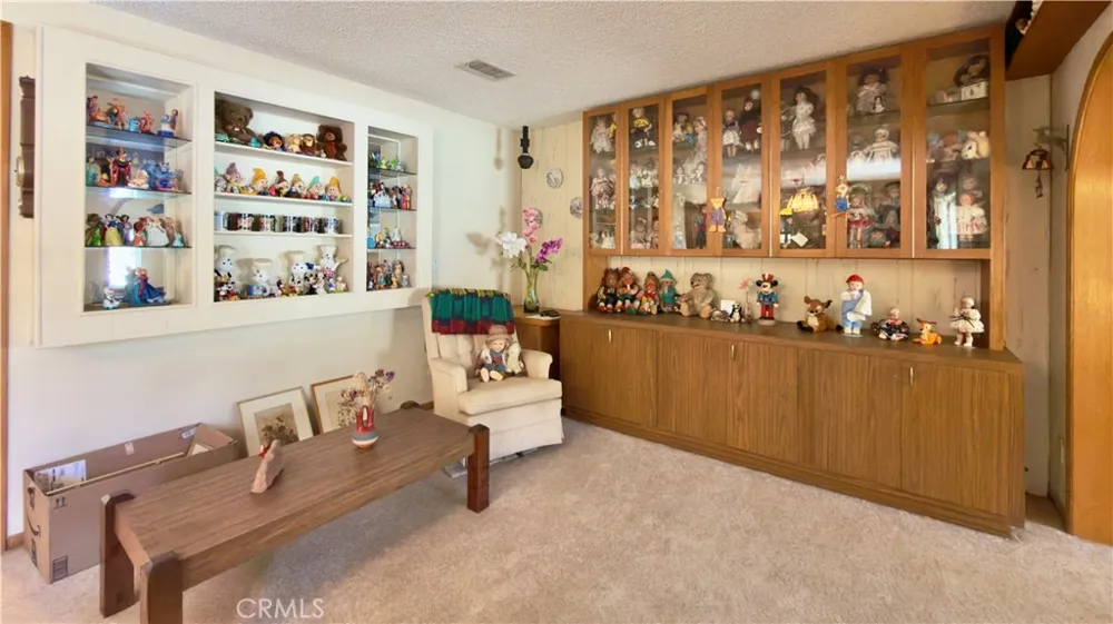 16029 Chatsworth Granada Hills, CA 91344