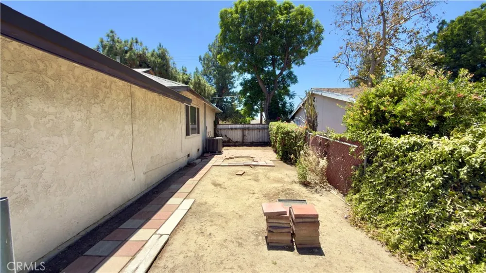 16029 Chatsworth Granada Hills, CA 91344