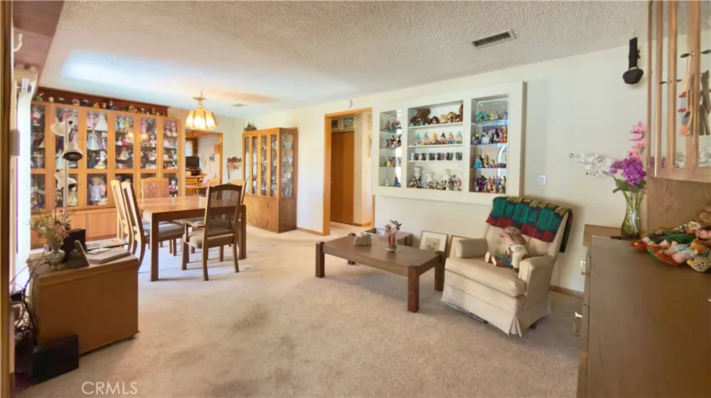 16029 Chatsworth Granada Hills, CA 91344