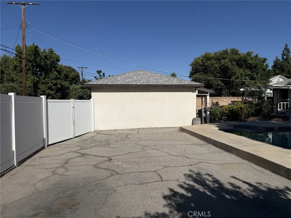 16029 Chatsworth Granada Hills, CA 91344