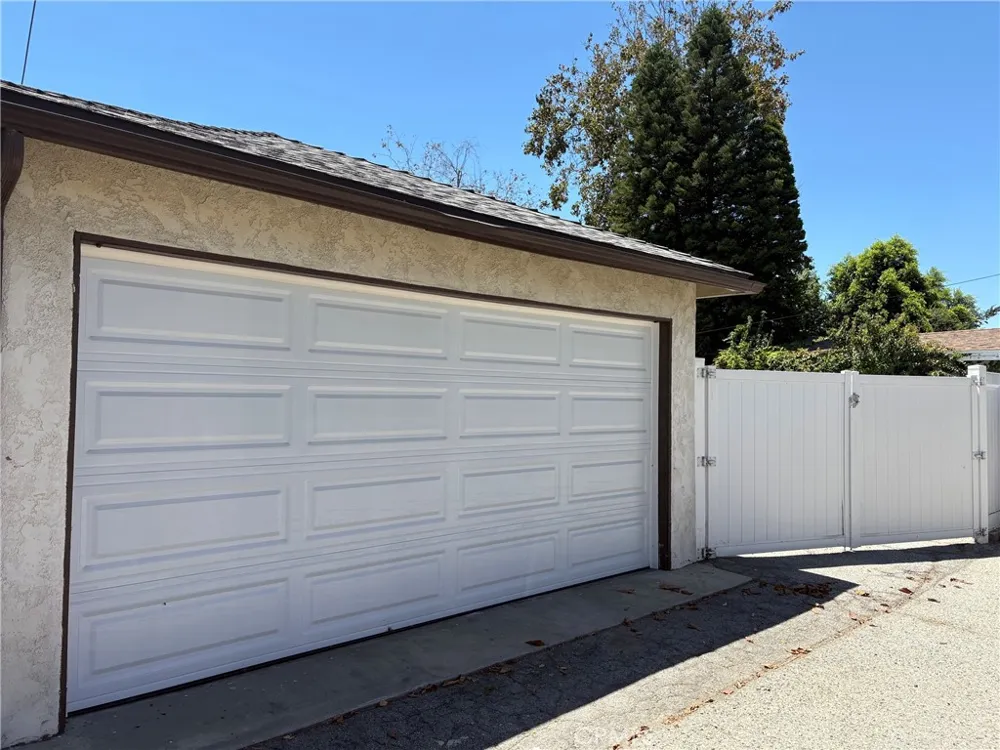 16029 Chatsworth Granada Hills, CA 91344