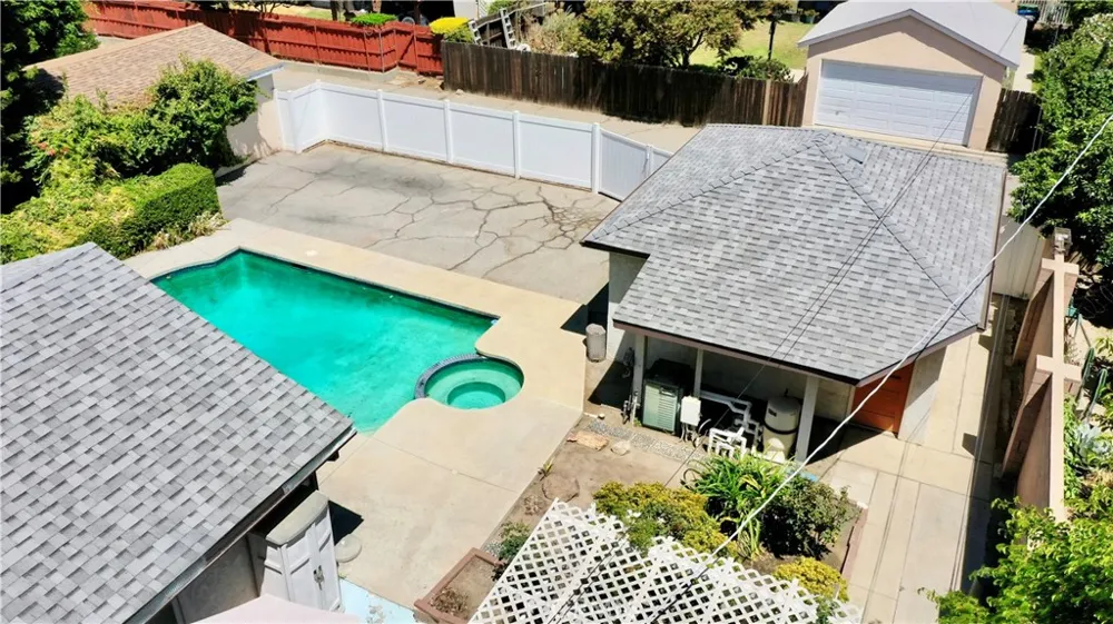 16029 Chatsworth Granada Hills, CA 91344