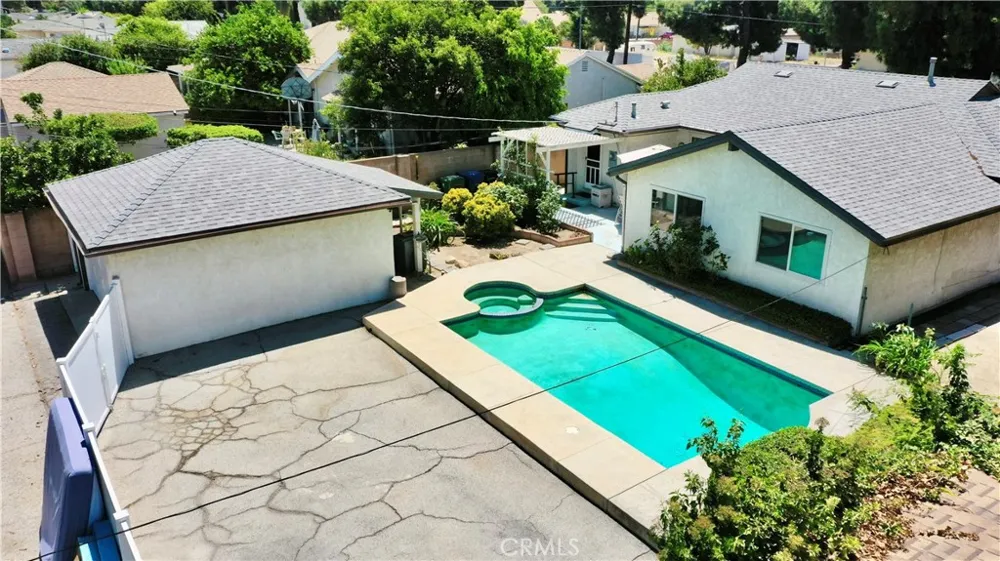 16029 Chatsworth Granada Hills, CA 91344